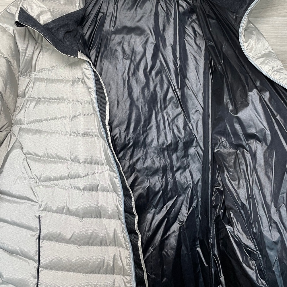 NWT- Women's Spyder Timeless Down Puffer Coat, M - Picture 9 of 11